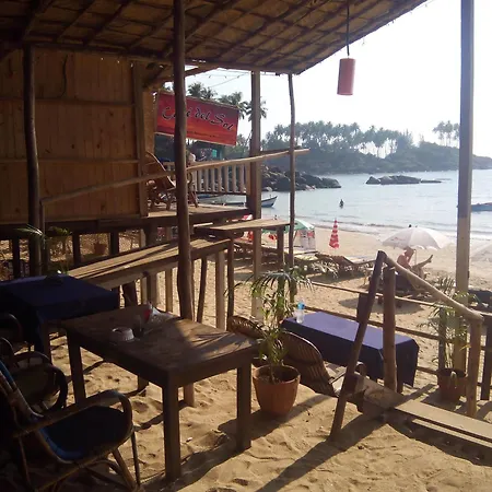 Cafe Del Mar Beach Bungalows Hotel